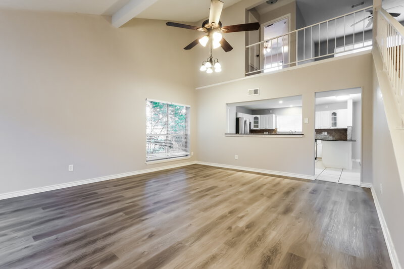 2,010/Mo, 18903 Pine Trace Ct Humble, TX 77346 Living Room View