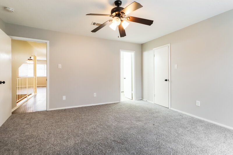 2,010/Mo, 18903 Pine Trace Ct Humble, TX 77346 Main Bedroom View