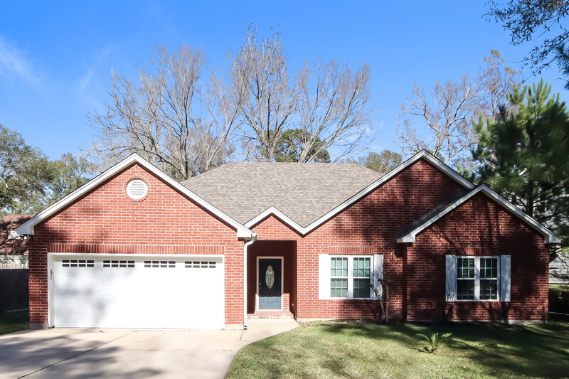 2,015/Mo, 613 Sycamore Dr Conroe, TX 77302 External View