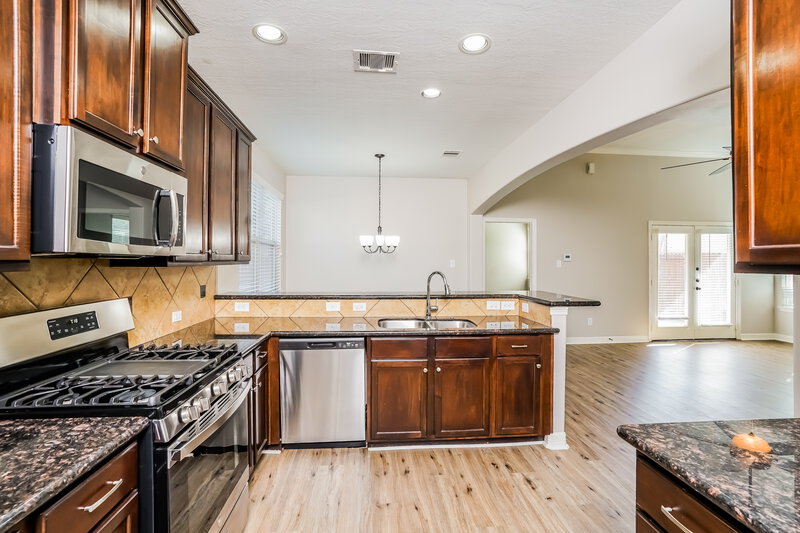 2,450/Mo, 2041 Lost Pine Ct Conroe, TX 77304 Kitchen View 2