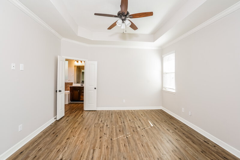 2,450/Mo, 2041 Lost Pine Ct Conroe, TX 77304 Main Bedroom View