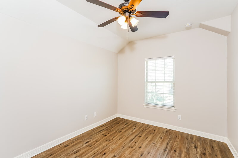 2,450/Mo, 2041 Lost Pine Ct Conroe, TX 77304 Bedroom View 2