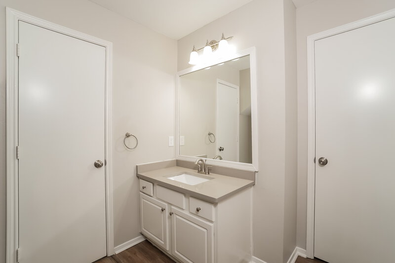 2,170/Mo, 1915 Hall Ridge Trace Ln Houston, TX 77067 Bathroom View