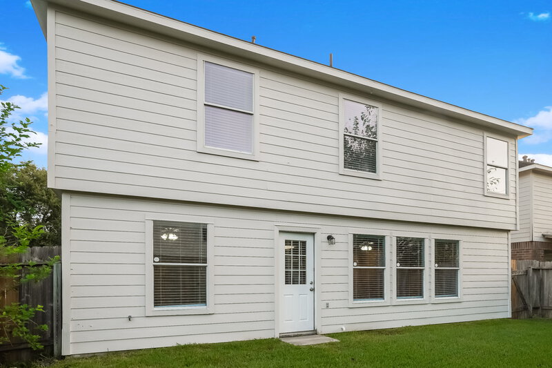 2,170/Mo, 1915 Hall Ridge Trace Ln Houston, TX 77067 Rear View