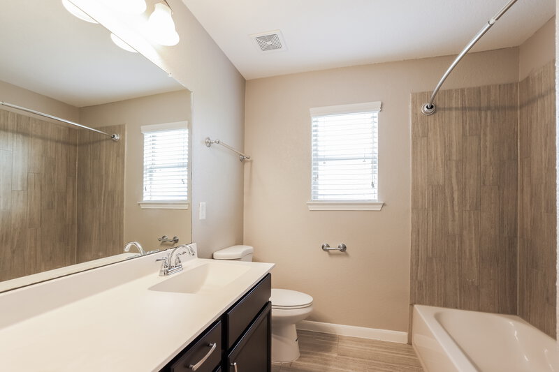 2,730/Mo, 15002 Rainy Morning Dr Humble, TX 77346 Main Bathroom View