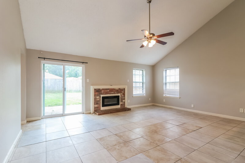 1,810/Mo, 20071 S Pecos Valley Trail Katy, TX 77449 Living Room View