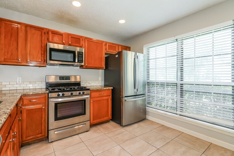 1,810/Mo, 20071 S Pecos Valley Trail Katy, TX 77449 Kitchen View 2
