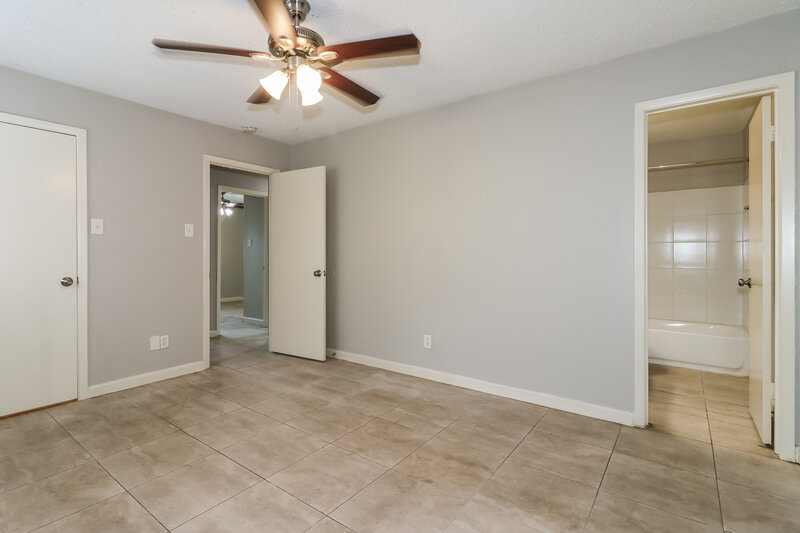 1,810/Mo, 20071 S Pecos Valley Trail Katy, TX 77449 Main Bedroom View 2