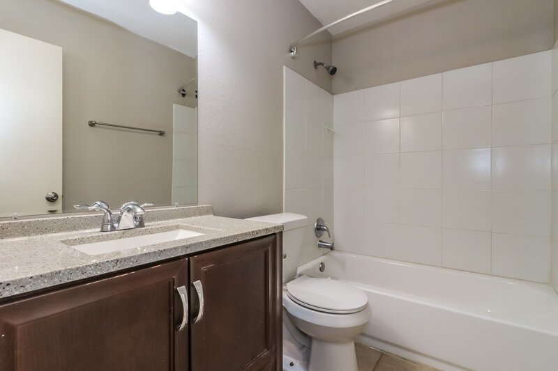 1,810/Mo, 20071 S Pecos Valley Trail Katy, TX 77449 Main Bathroom View