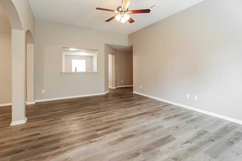 2,580/Mo, 834 Lightningbug Ln Conroe, TX 77301 Living Room View 2