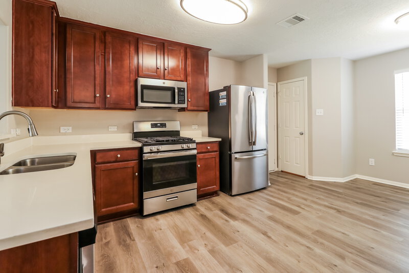 2,580/Mo, 834 Lightningbug Ln Conroe, TX 77301 Kitchen View