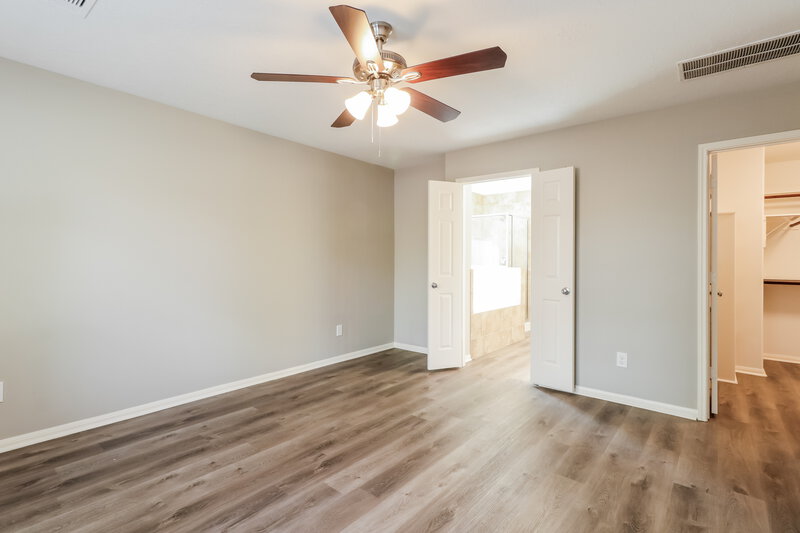 2,580/Mo, 834 Lightningbug Ln Conroe, TX 77301 Main Bedroom View