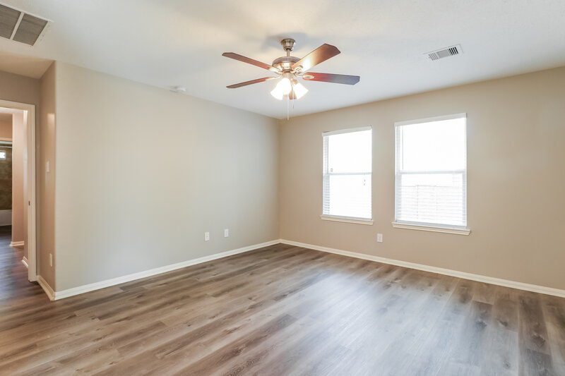 2,580/Mo, 834 Lightningbug Ln Conroe, TX 77301 Main Bedroom View 2