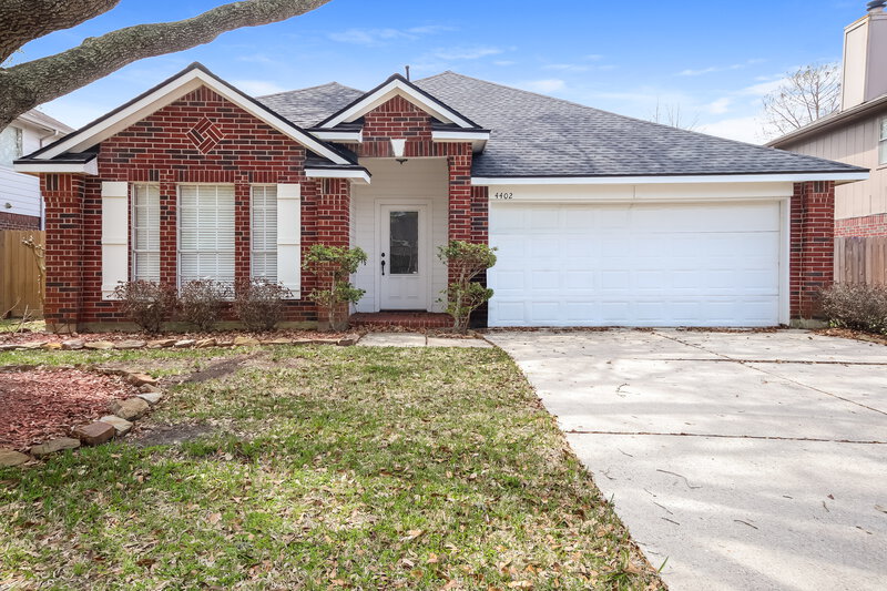 2,280/Mo, 4402 Spoonbill Dr Seabrook, TX 77586 External View