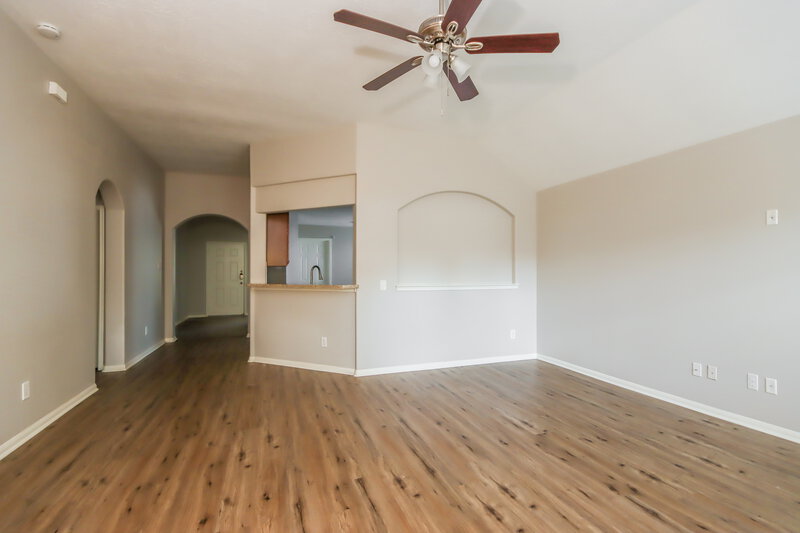 2,095/Mo, 808 Dragonfly Dr Conroe, TX 77301 Living Room View 2