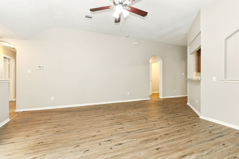 1,760/Mo, 808 Dragonfly Dr Conroe, TX 77301 Living Room View 3