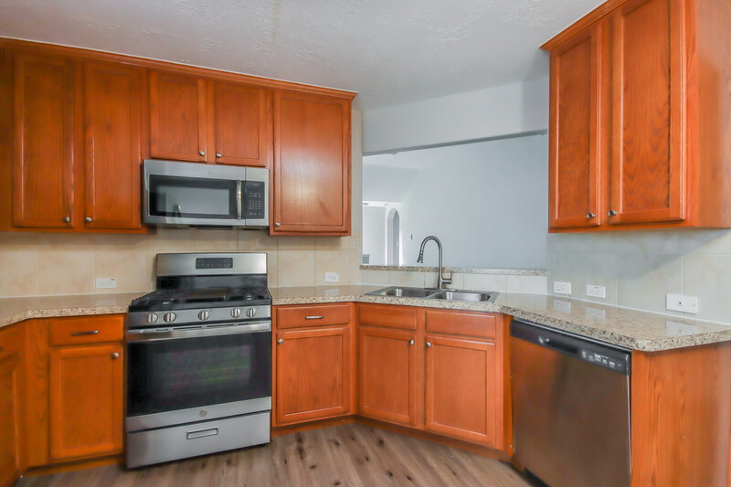 2,095/Mo, 808 Dragonfly Dr Conroe, TX 77301 Kitchen View 2