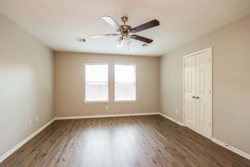 2,095/Mo, 808 Dragonfly Dr Conroe, TX 77301 Main Bedroom View 2