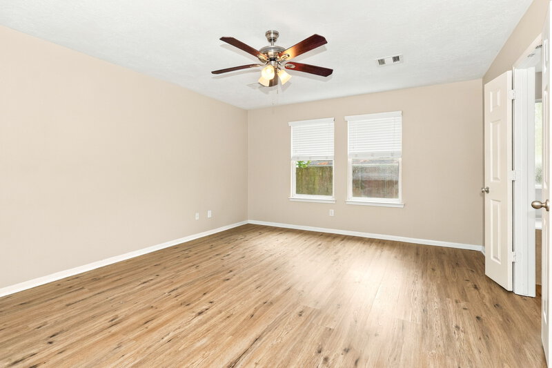 1,760/Mo, 808 Dragonfly Dr Conroe, TX 77301 Primary Bedroom View