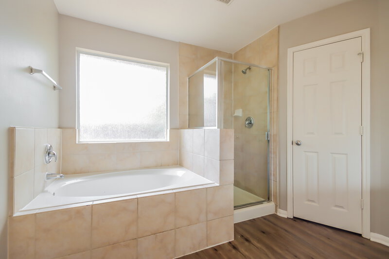 2,095/Mo, 808 Dragonfly Dr Conroe, TX 77301 Bathroom View