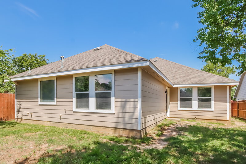 2,095/Mo, 808 Dragonfly Dr Conroe, TX 77301 Rear View