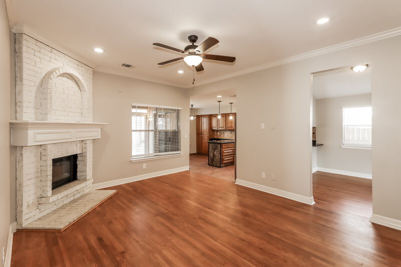 1,695/Mo, 5111 Gladeside Dr Katy, TX 77449 Living Room View