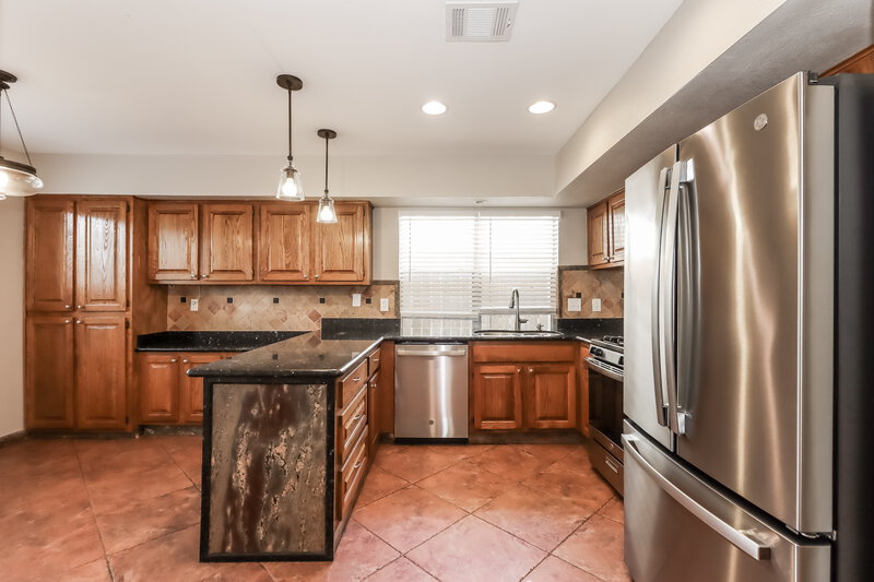 1,695/Mo, 5111 Gladeside Dr Katy, TX 77449 Kitchen View