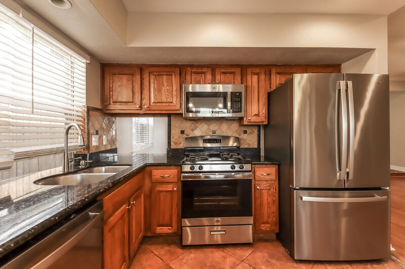 1,695/Mo, 5111 Gladeside Dr Katy, TX 77449 Kitchen View 2