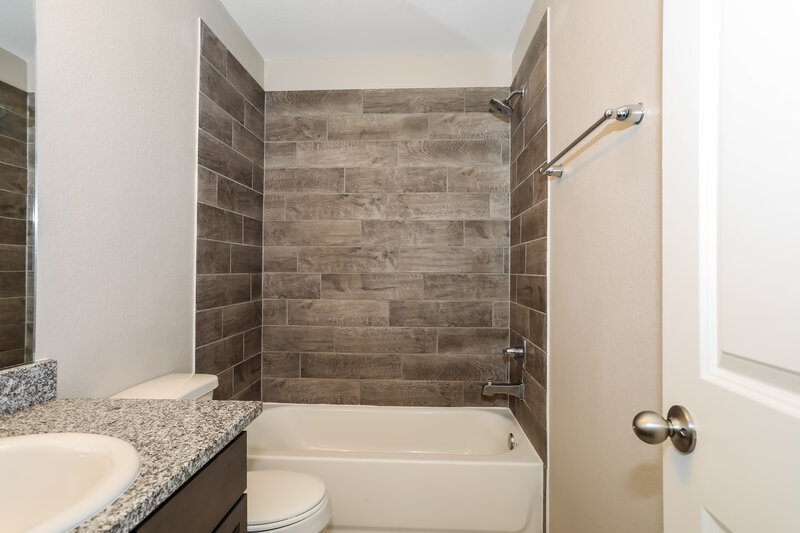 1,985/Mo, 12469 Lake Conroe Hills Dr Willis, TX 77318 Bathroom View