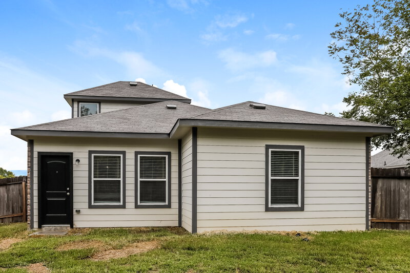 1,985/Mo, 12469 Lake Conroe Hills Dr Willis, TX 77318 Rear View