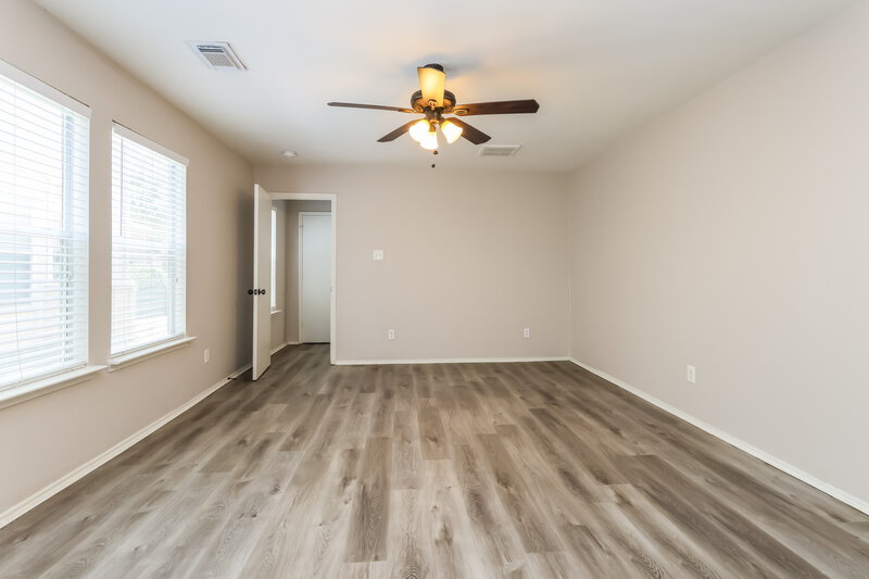 2,255/Mo, 11410 Flying Geese Ln Tomball, TX 77375 Main Bedroom View 2