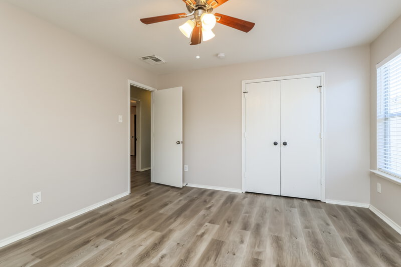 2,255/Mo, 11410 Flying Geese Ln Tomball, TX 77375 Bedroom View 3