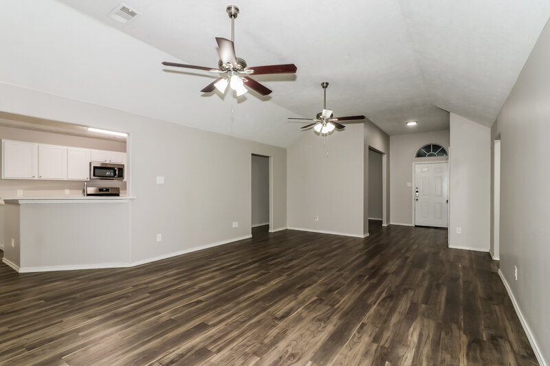 2,315/Mo, 3352 Jessica Ct Katy, TX 77493 Family Room View 2