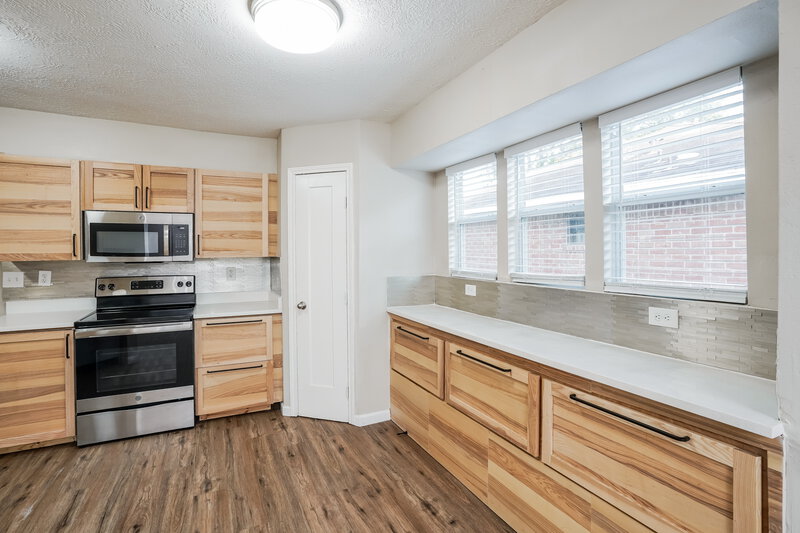 1,940/Mo, 333 Anchor Way League City, TX 77573 Kitchen View