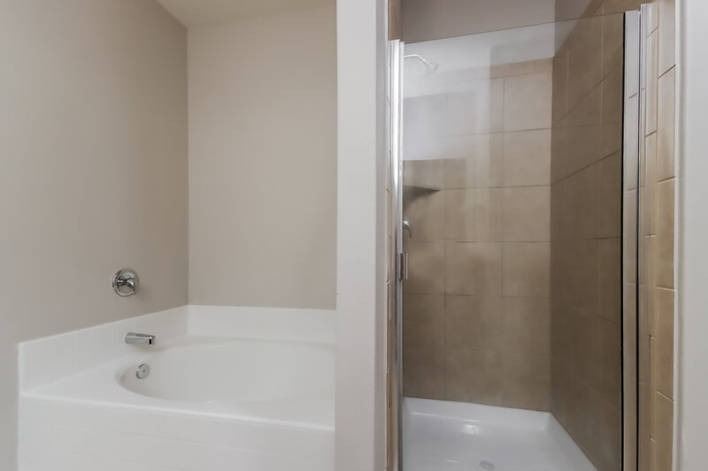 2,410/Mo, 8918 Stagewood Dr Humble, TX 77338 Main Bedroom View 3