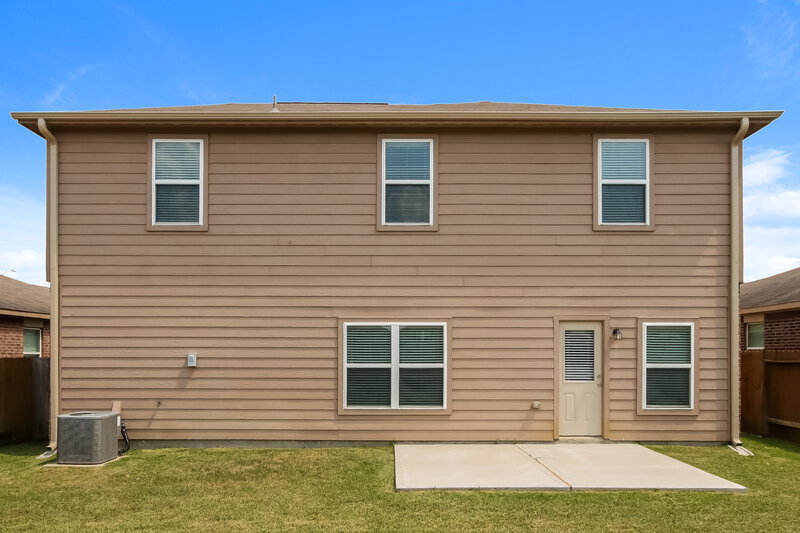 2,410/Mo, 8918 Stagewood Dr Humble, TX 77338 Rear View