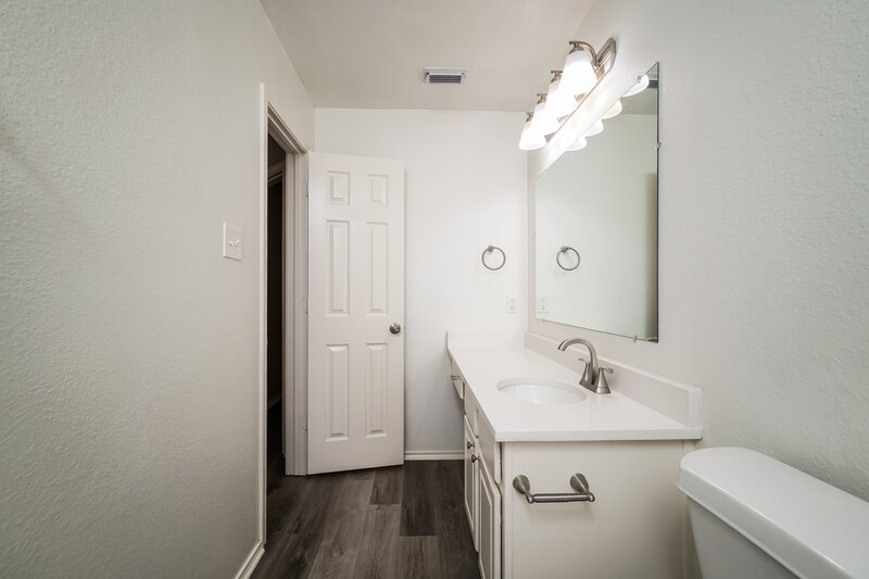 1,915/Mo, 3542 Red Meadows Dr Spring, TX 77386 Bathroom View