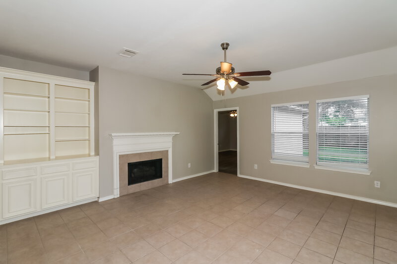 1,810/Mo, 1427 Waterside Village Drive Richmond, TX 77407 Living Room View 2
