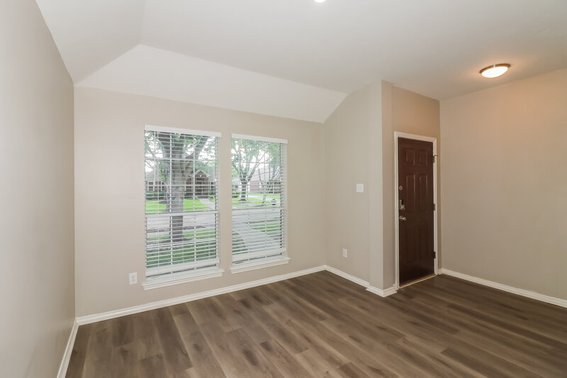 1,810/Mo, 1427 Waterside Village Drive Richmond, TX 77407 Dining Room View