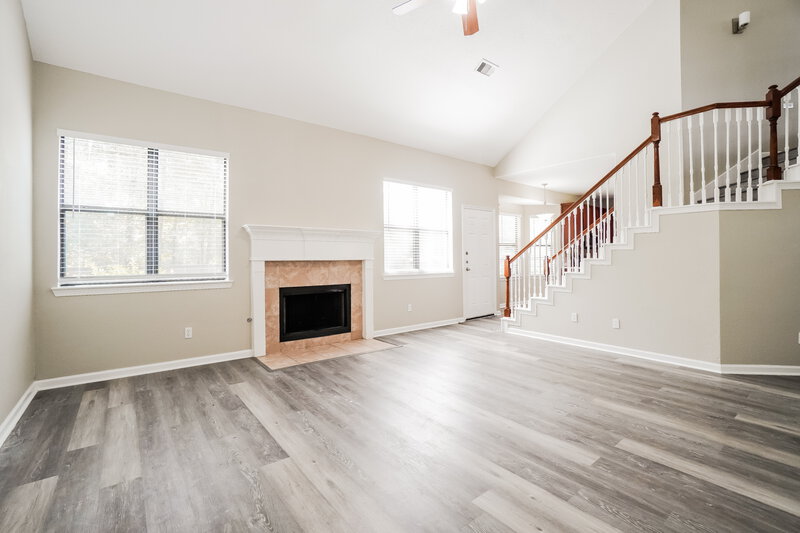 2,175/Mo, 812 Lightningbug Ln Conroe, TX 77301 Living Room View 2