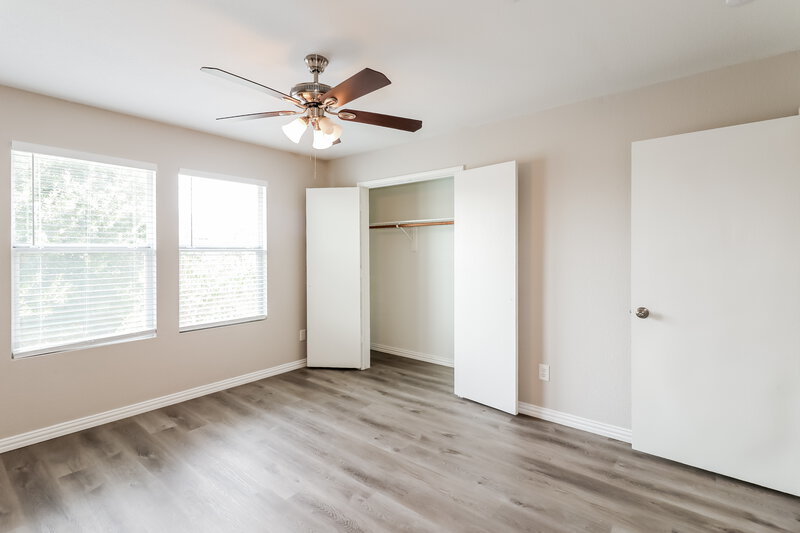 2,470/Mo, 5030 Cottage Creek Ln Rosenberg, TX 77469 Bedroom View 2