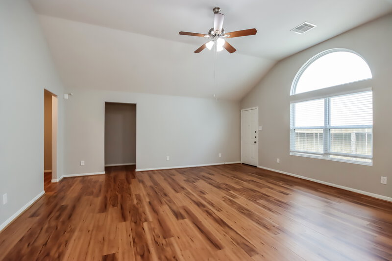 1,985/Mo, 2516 Hallmark Oak St Spring, TX 77386 Living Room View