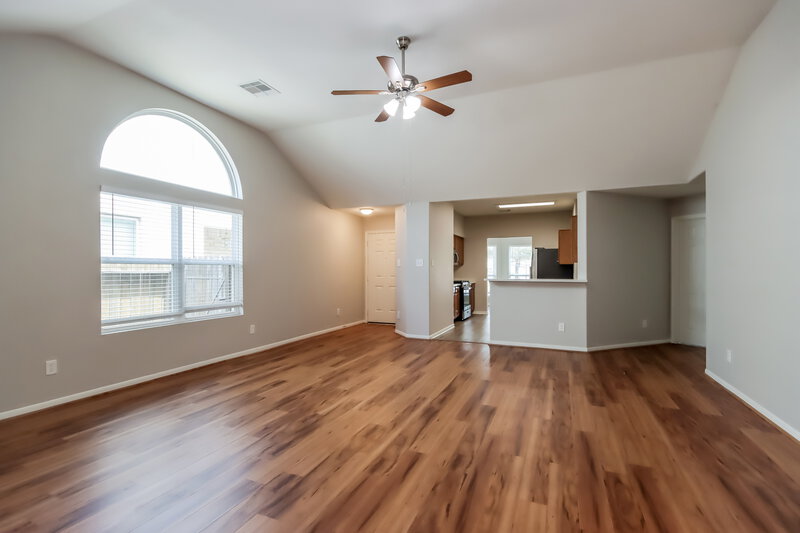 1,985/Mo, 2516 Hallmark Oak St Spring, TX 77386 Living Room View 2