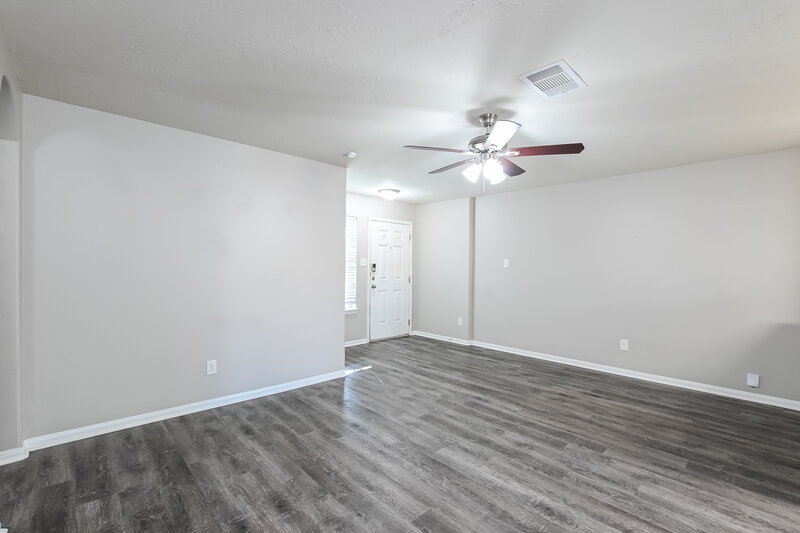 1,800/Mo, 21446 Wilona Way Houston, TX 77073 Living Room View 2