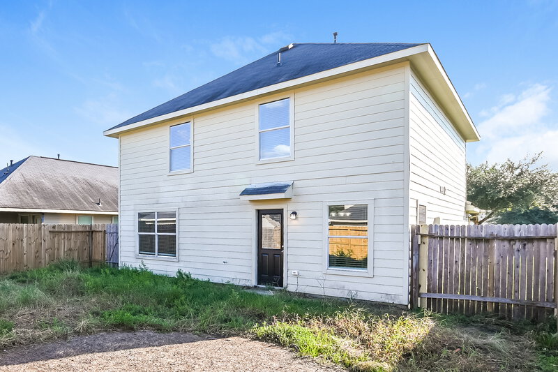 1,800/Mo, 21446 Wilona Way Houston, TX 77073 Rear View