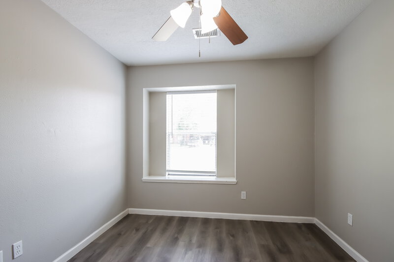 1,840/Mo, 510 Sea Anchor Way Crosby, TX 77532 Bedroom View 3