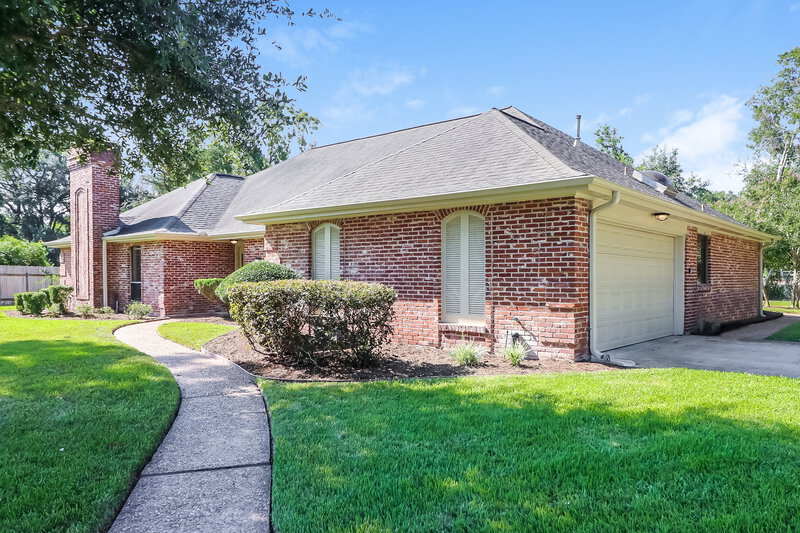 2,295/Mo, 928 Victoria Dr Richmond, TX 77469 Front View