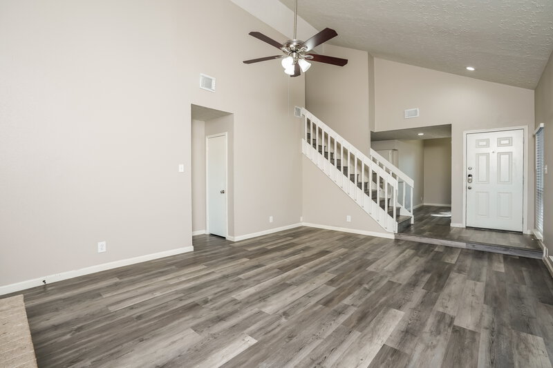 1,775/Mo, 8726 E Rylander Cir Houston, TX 77071 Living Room View 2
