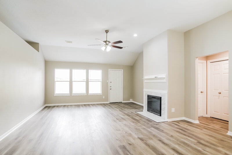 3,270/Mo, 31142 N Head Dr Spring, TX 77386 Living Room View