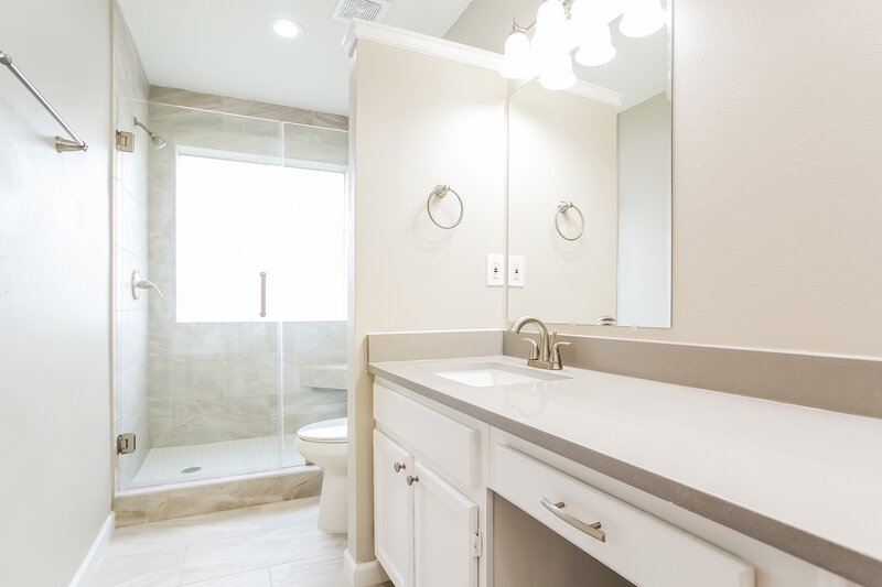 3,270/Mo, 31142 N Head Dr Spring, TX 77386 Main Bathroom View 2